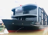 Tàu 5 sao đóng tại Việt Nam gia nhập du lịch sông Amazon