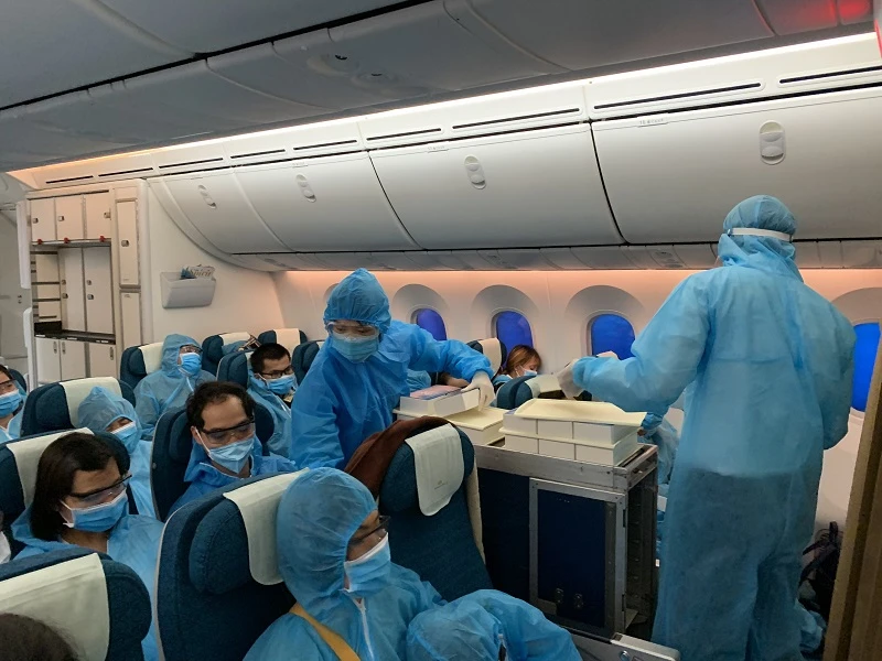 Bịa các chuyến bay đưa công dân Việt Nam về nước để bán vé ảnh 1