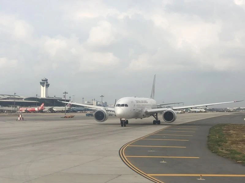 Nhà chức trách hàng không yêu cầu tổ lái phải khẩn trương thoát ly đường CHC tại sân bay Tân Sơn Nhất trong khoảng thời gian tối đa 60 giây. Ảnh: PHONG ĐIỀN