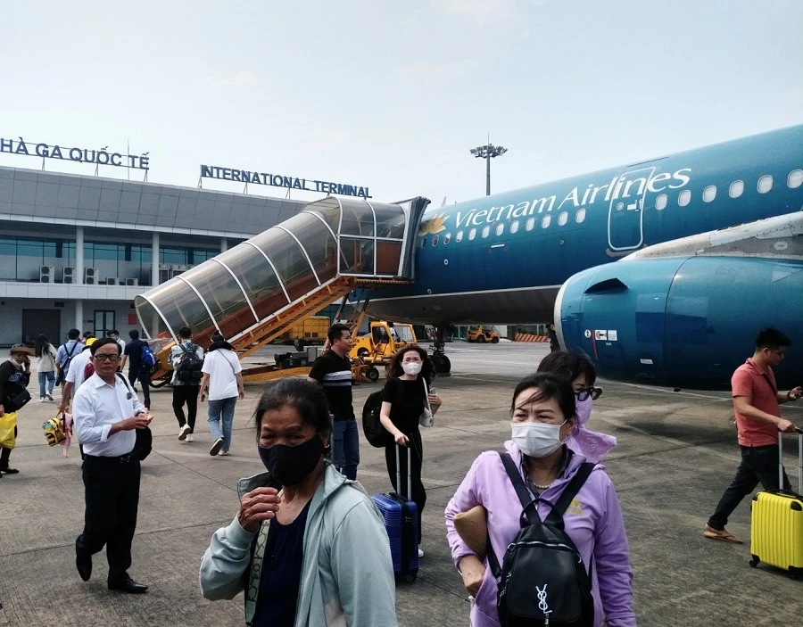 Nhiều đường bay dịp lễ 30-4, sắp tới có tỉ lệ lấp đầy ghế 70%. Ảnh: P.ĐIỀN