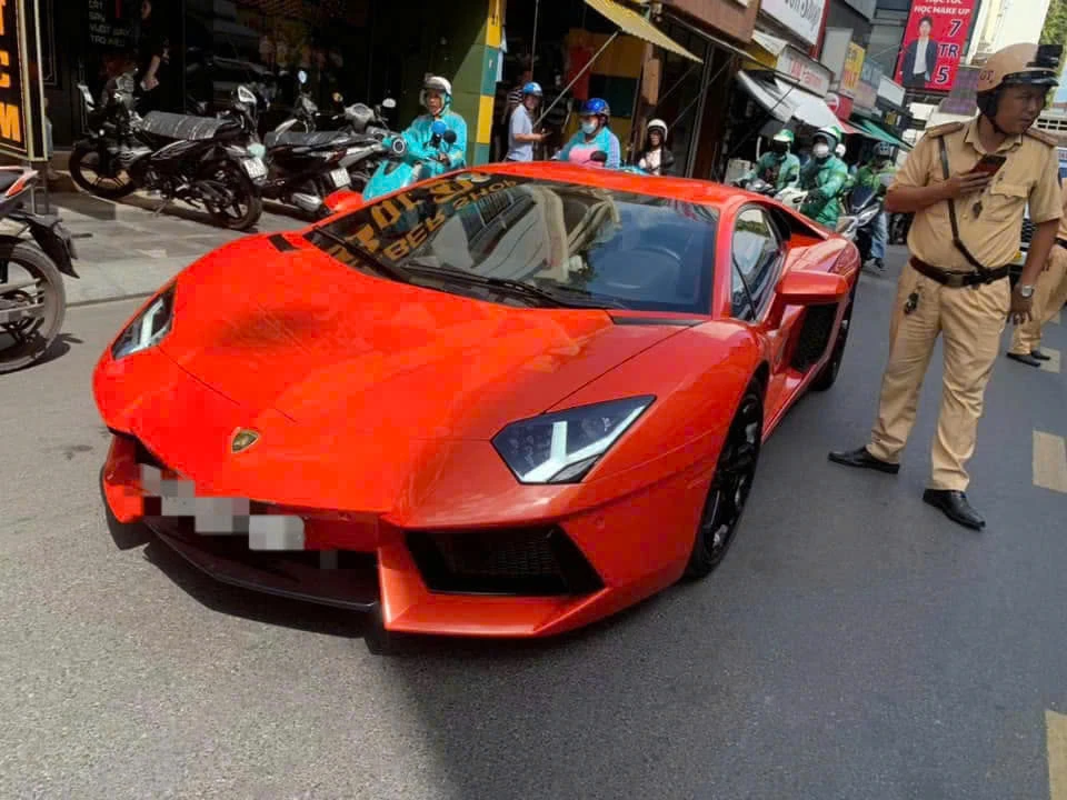 sieu-xe-lamborghini.jpg