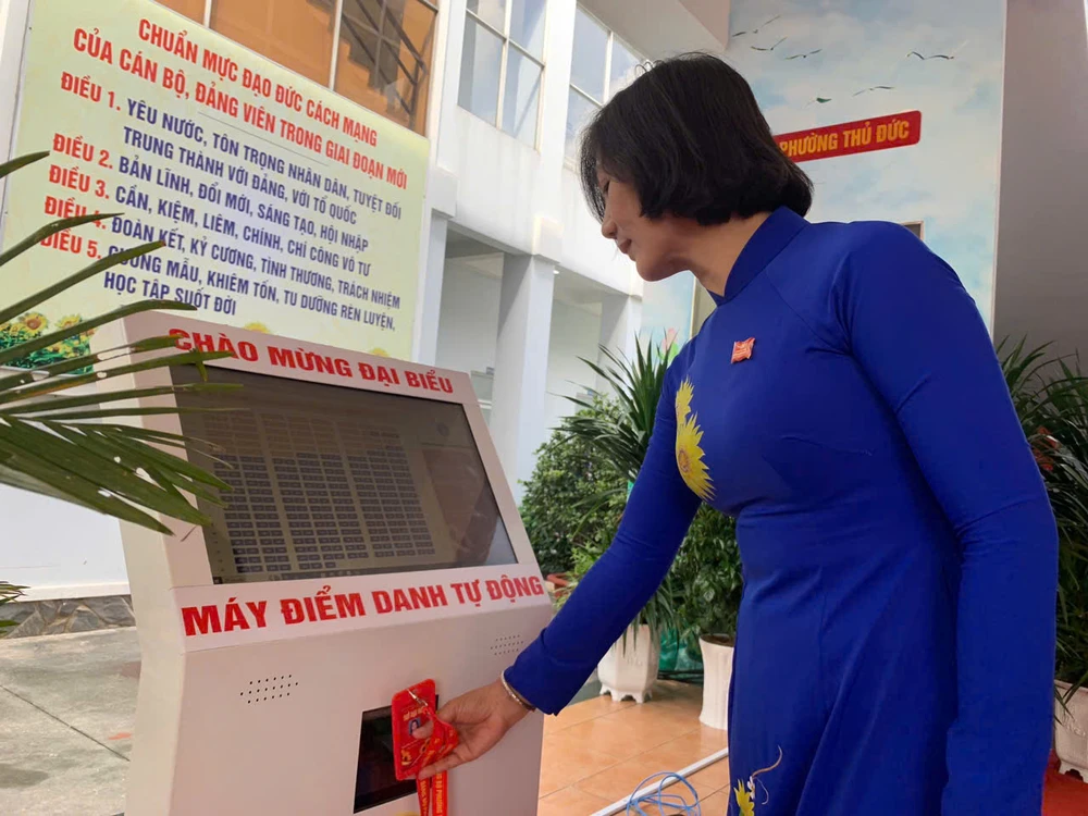 Thành ủy TP.HCM vừa ban hành kế hoạch tổ chức hội nghị tập huấn ứng dụng trí tuệ nhân tạo cho cán bộ, công chức, viên chức tại các cơ quan khối Đảng TP. Ảnh: THANH TUYỀN