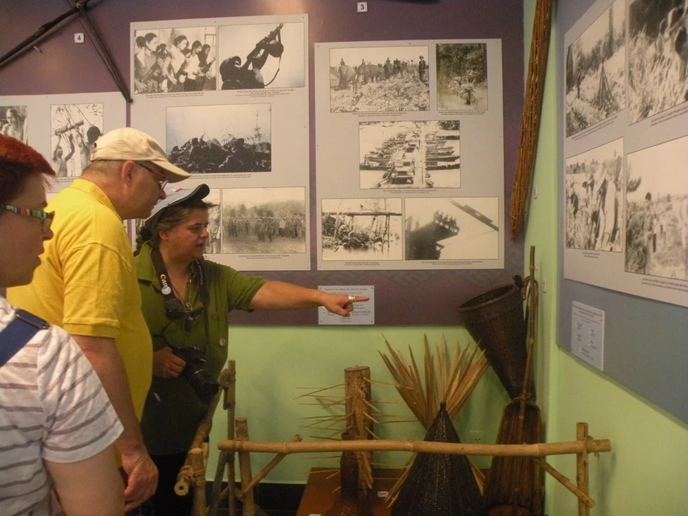 Khai mạc triển lãm Bình Phước-trước và sau chiến tranh ảnh 4