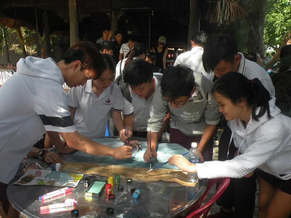 Yêu biển bắt đầu từ... nhặt rác ảnh 4 Yêu biển bắt đầu từ... nhặt rác ảnh 4