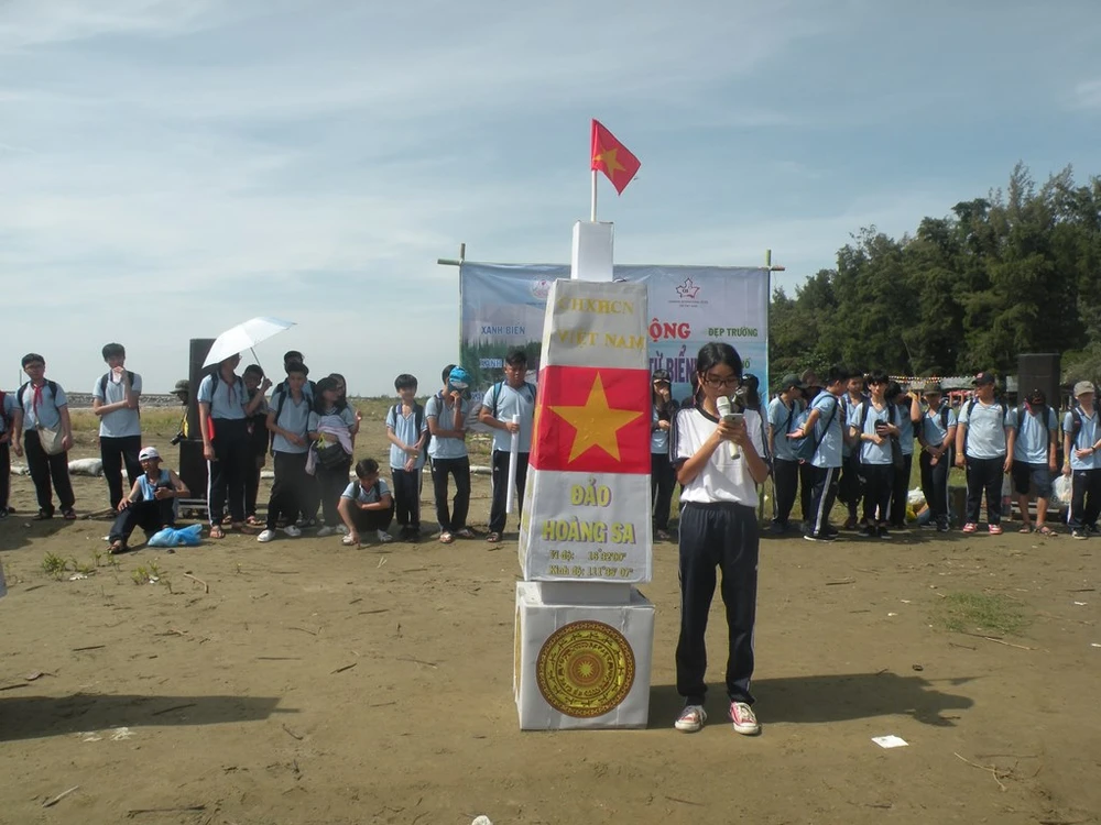 Yêu biển bắt đầu từ... nhặt rác ảnh 3 Yêu biển bắt đầu từ... nhặt rác ảnh 3