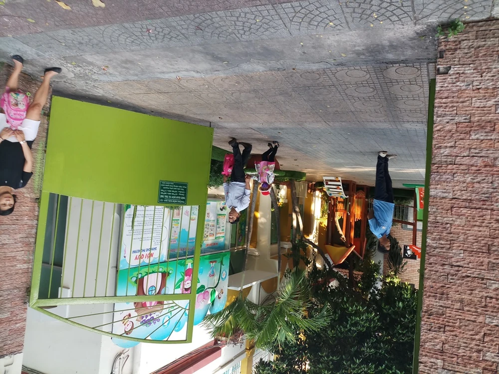 Đình chỉ cô giáo mầm non đánh, mắng trẻ là 'thú hay người' ảnh 1