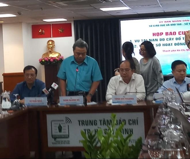 TP.HCM: Họp báo vụ cây đổ trong trường, đè nhiều học sinh ảnh 4