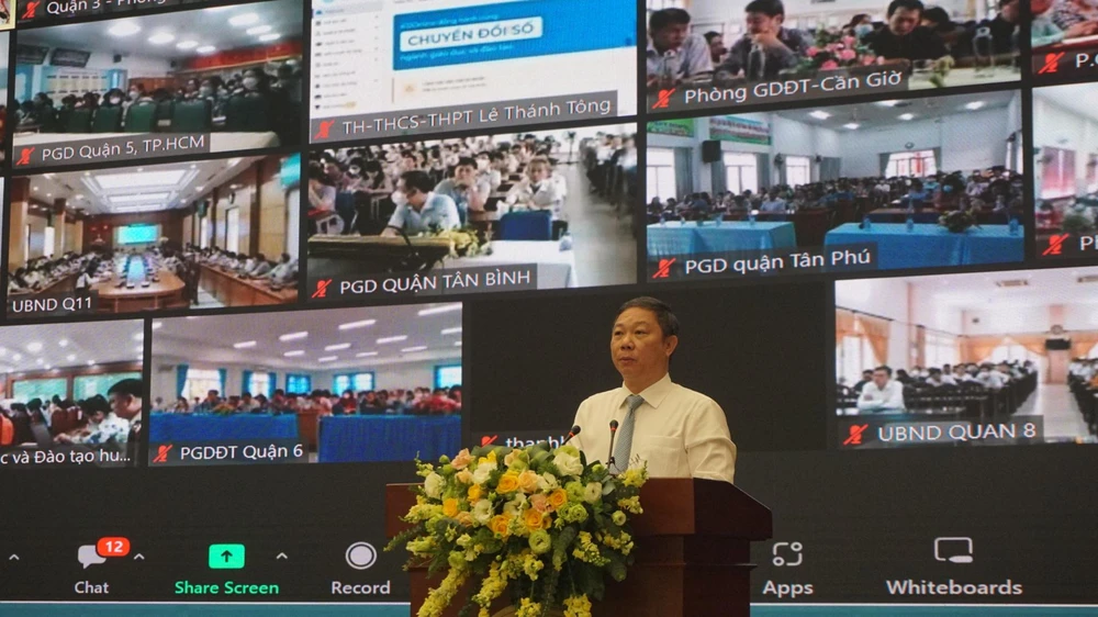 Phó chủ tịch UBND TP.HCM Dương Anh Đức phát biểu tại hội thảo. Ảnh: NGUYỄN QUYÊN