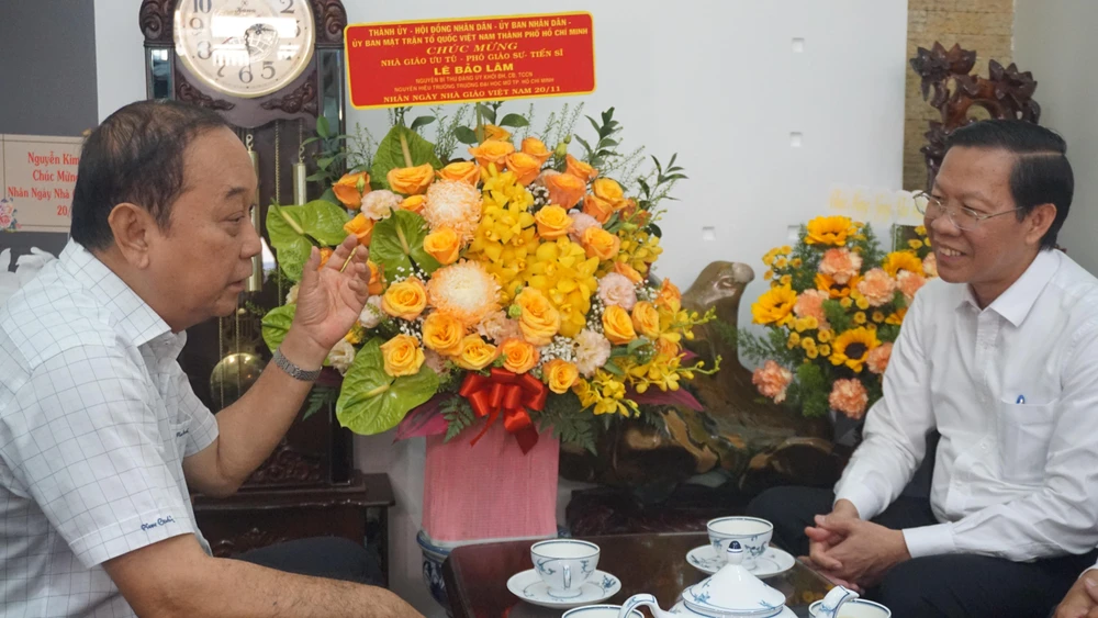 Chủ tịch UBND TP.HCM