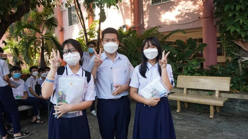 tuyển bổ sung lớp 10 chuyên