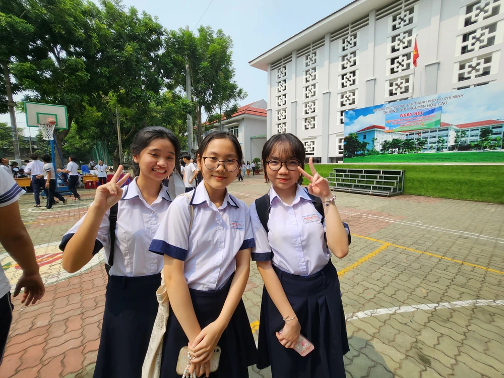 Hầu hết các em HS lớp 9 đều hứng thú với ngày hội trải nghiệm tại Trường THPT Nguyễn Hữu Cầu.