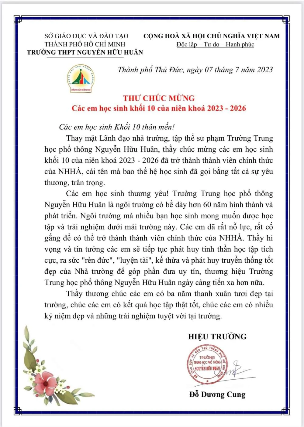 Thư chúc mừng của thầy hiệu trưởng Đỗ Dương Cung gửi tới học sinh khối 10. Ảnh: NTCC Thư chúc mừng của thầy hiệu trưởng Đỗ Dương Cung gửi tới học sinh khối 10. Ảnh: NTCC