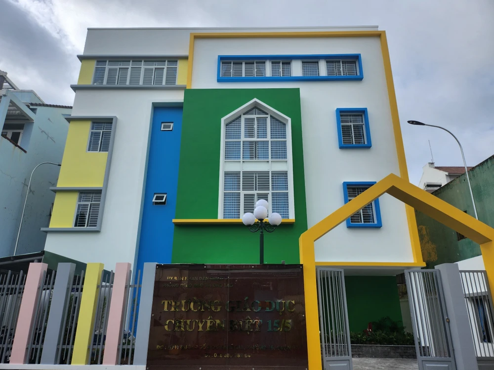 Dịp này, Trường giáo dục chuyên biệt 15-5, quận 11 cũng kịp hoàn thành đem lại niềm vui cho cô trò. Ảnh: NQ