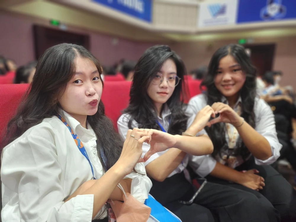 Mức lương khởi điểm người có bằng đại học từ 5 - 10 triệu đồng/tháng