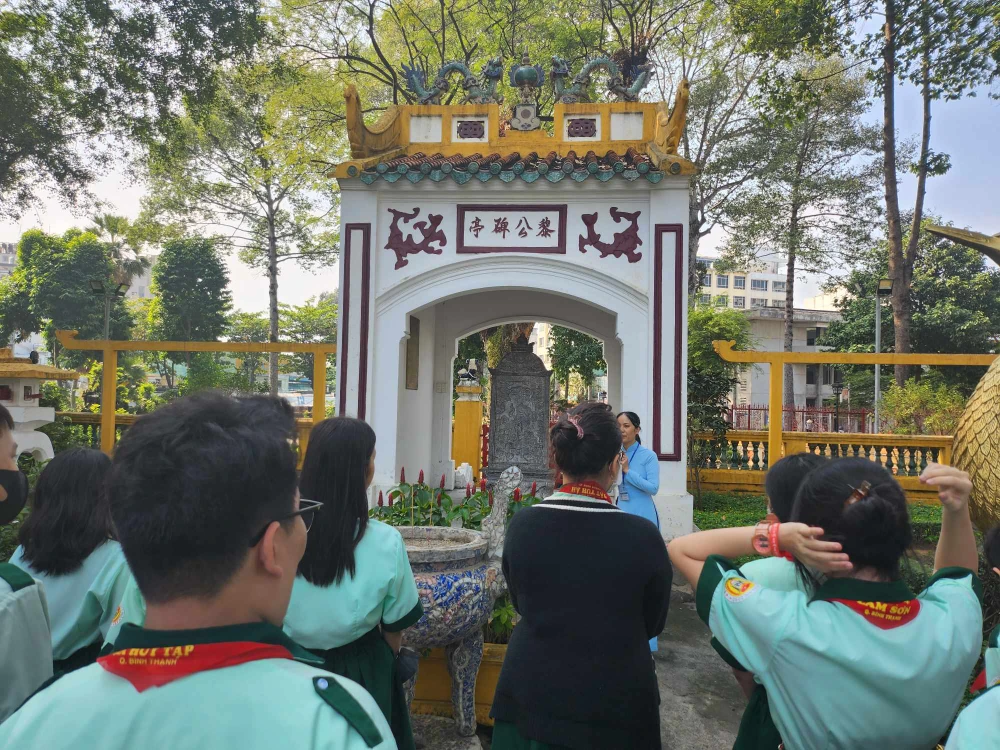 lăng Tả quân Lê Văn Duyệt 3