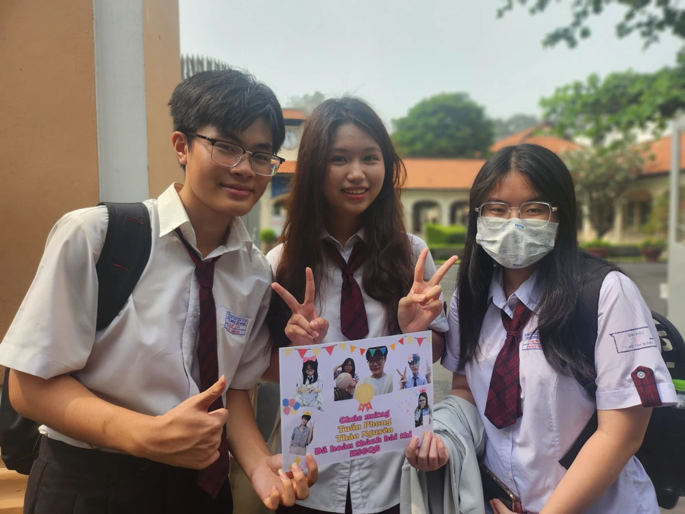 Đề Văn học sinh giỏi quốc gia đề cập đến mạng xã hội