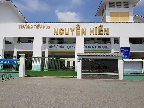 TP.HCM: Nhiều học sinh bị đau bụng, phải nghỉ học