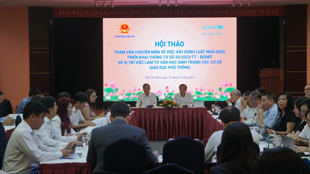 Dự kiến tiền lương của nhà giáo được ưu tiên xếp cao nhất