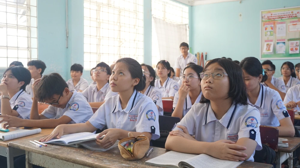 tuyển sinh vào lớp 10 tích hợp