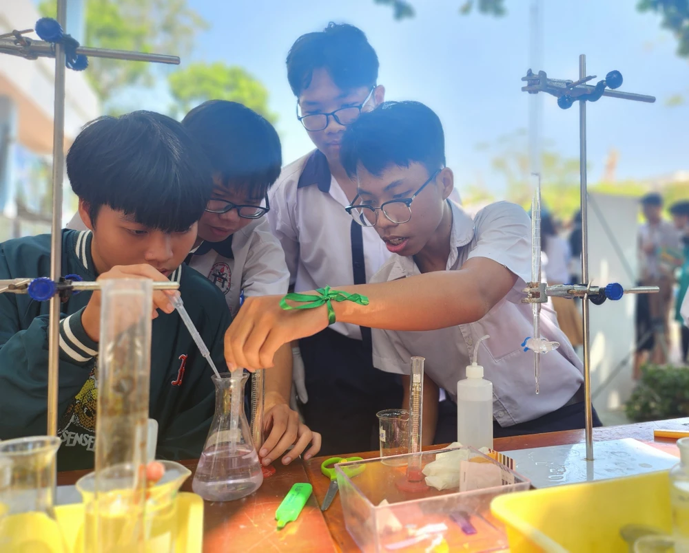 giao chỉ tiêu tuyển sinh