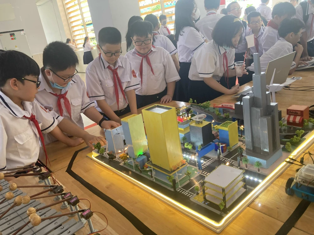 tuyển sinh vào lớp 6