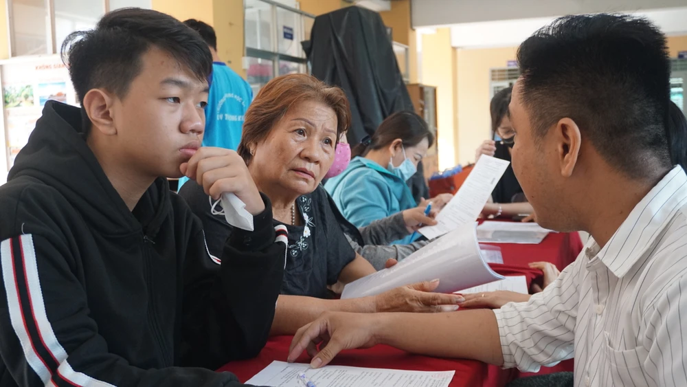 tuyển bổ sung lớp 10