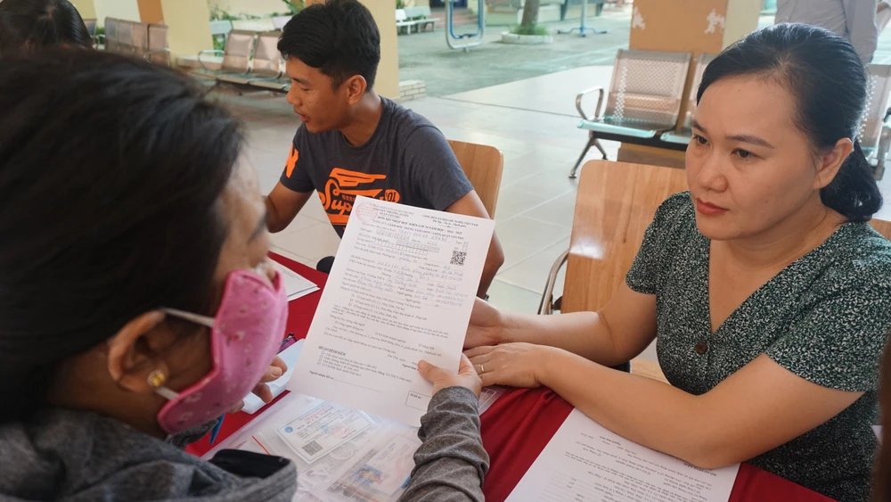 tuyển bổ sung lớp 10