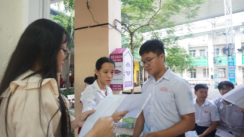 thi tốt nghiệp THPT