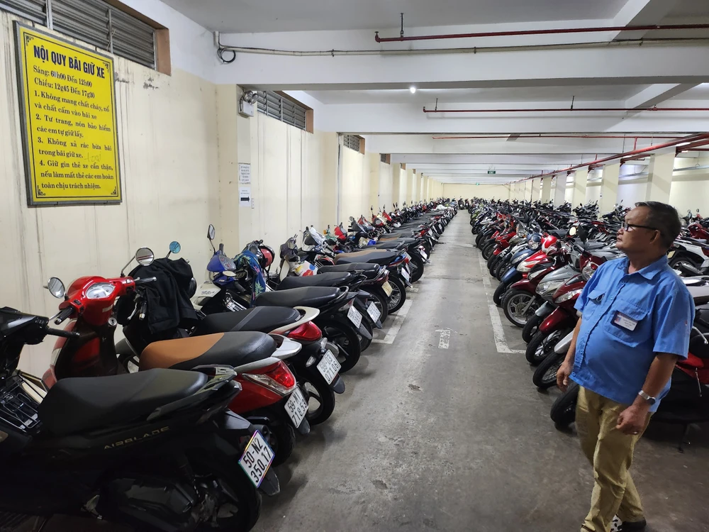 tạm dừng hoạt động căn tin