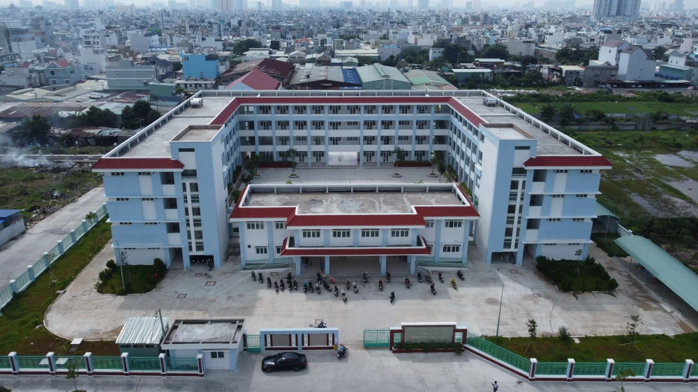 ngôi trường mới