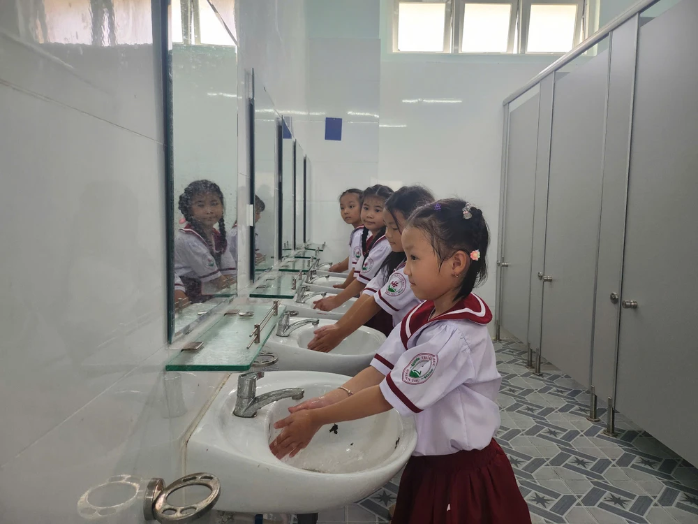 ngôi trường mới