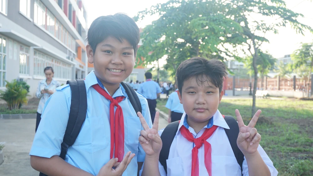 hoc-sinh-tuu-truong-2.JPG