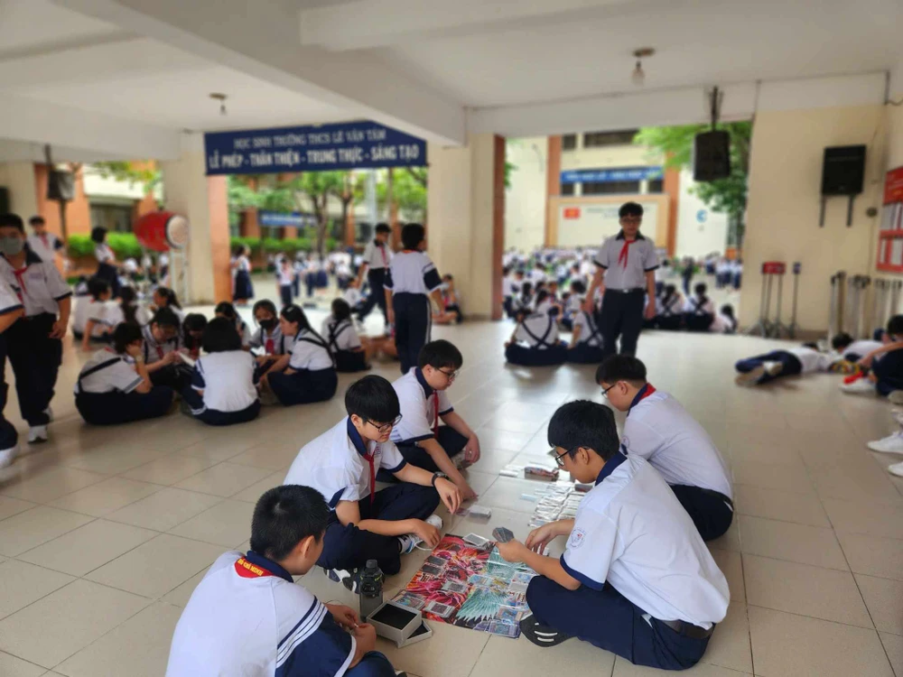 sử dụng điện thoại