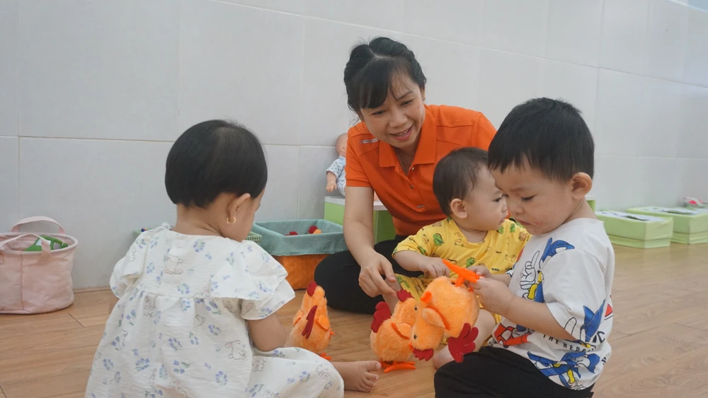 nhận giữ trẻ từ 6 tháng tuổi