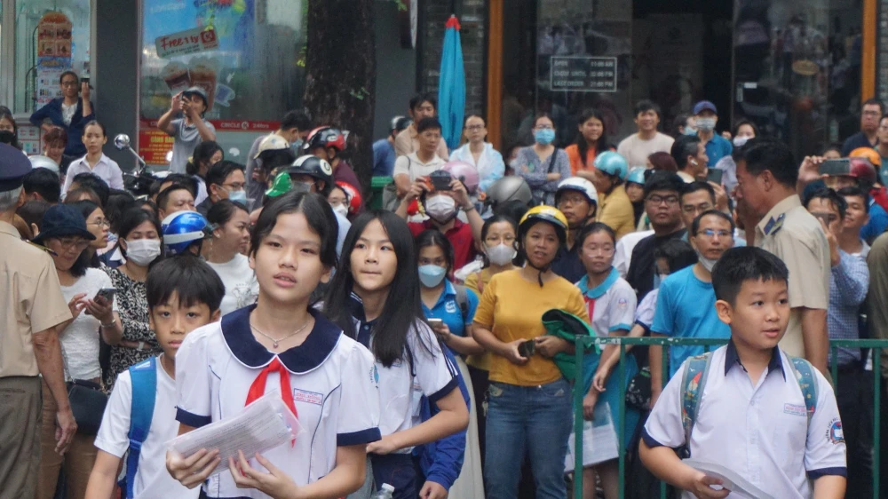 tuyển sinh vào lớp 6