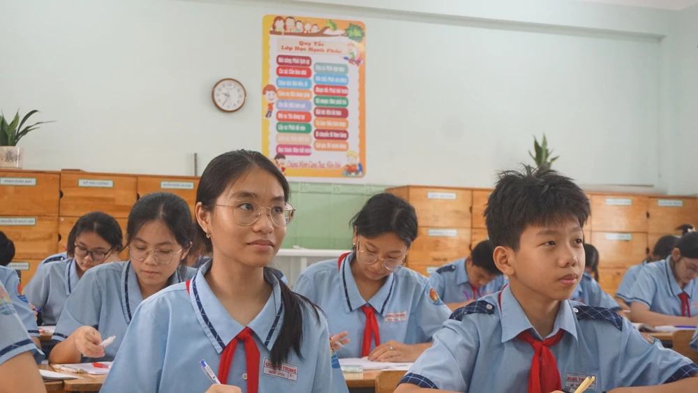 môn thứ 3 thi lớp 10