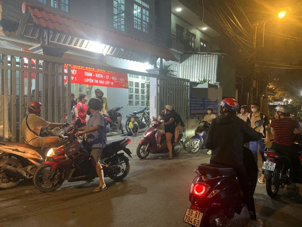 dạy thêm ngoài nhà trường