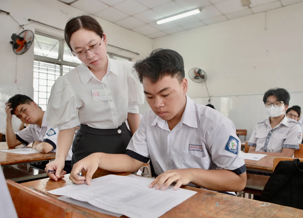 lớp 10 công lập