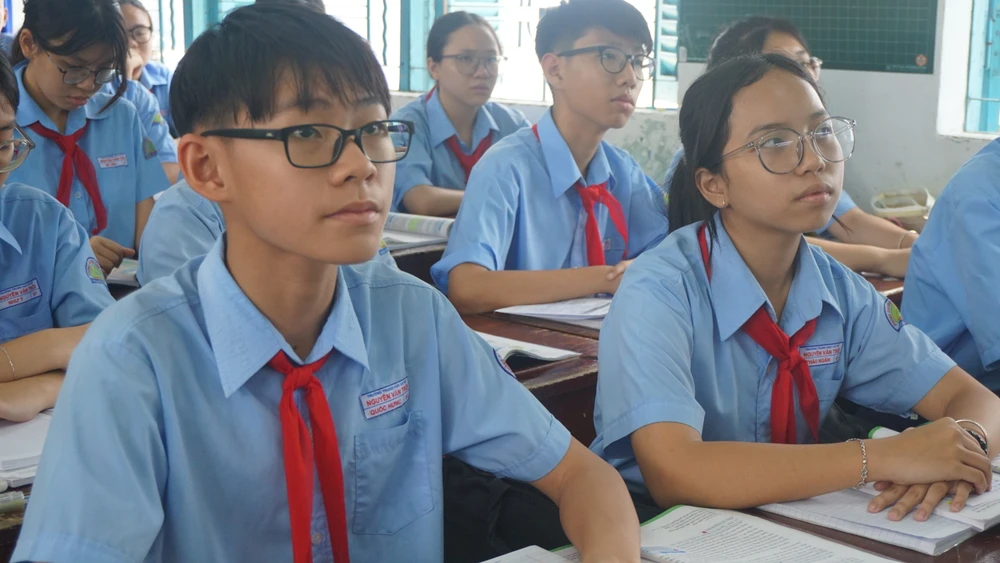 môn thứ 3 thi lớp 10