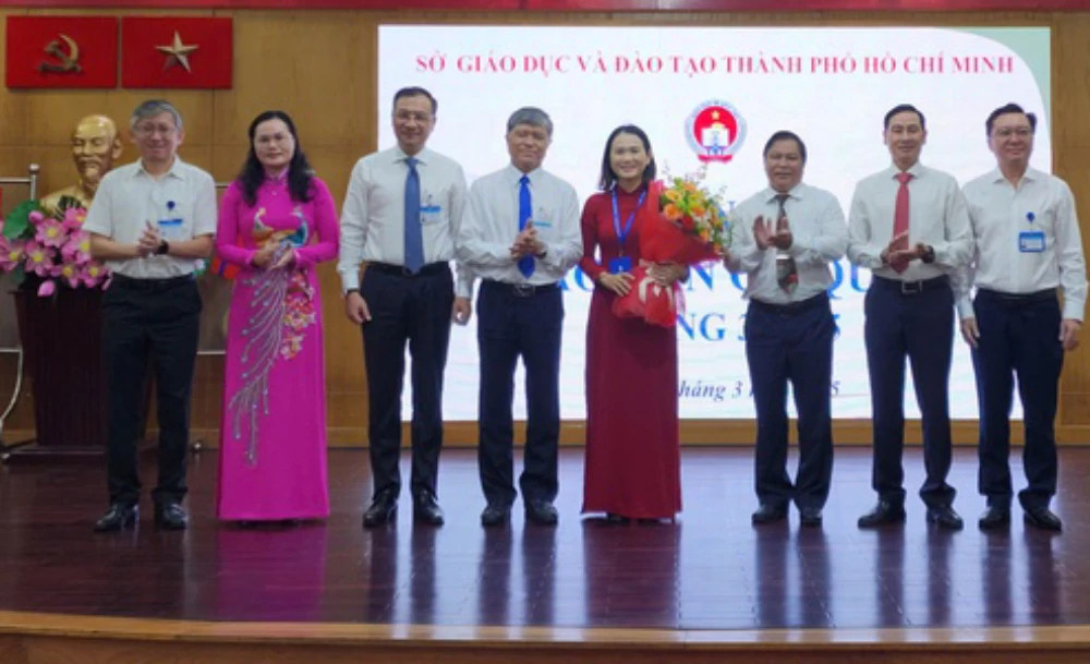 Tổ chức lại phòng GD&ĐT