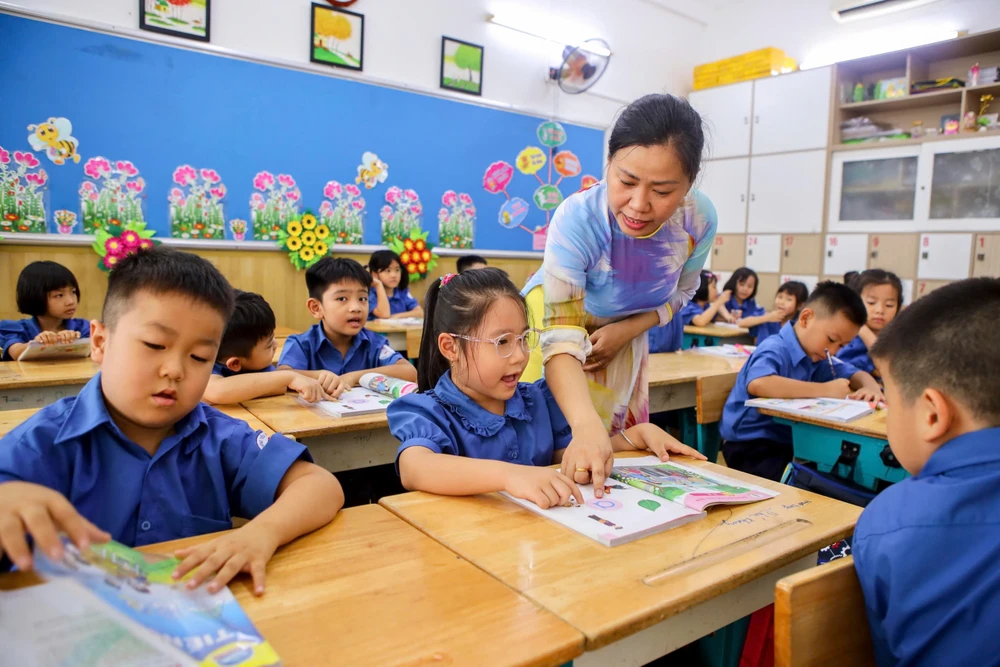 chế độ làm việc