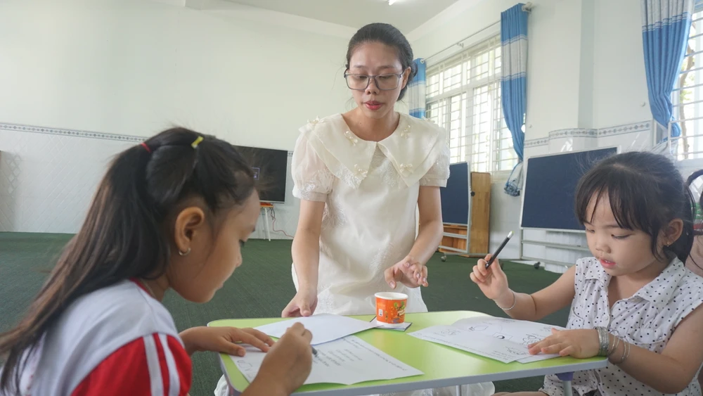 tuyển sinh lớp 1