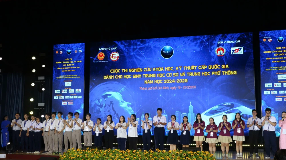 Thứ trưởng Bộ GD&ĐT