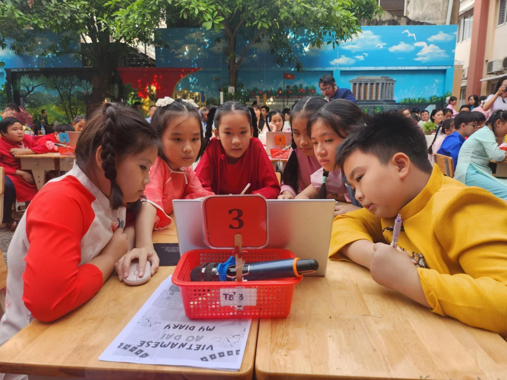 tuyển sinh lớp 1