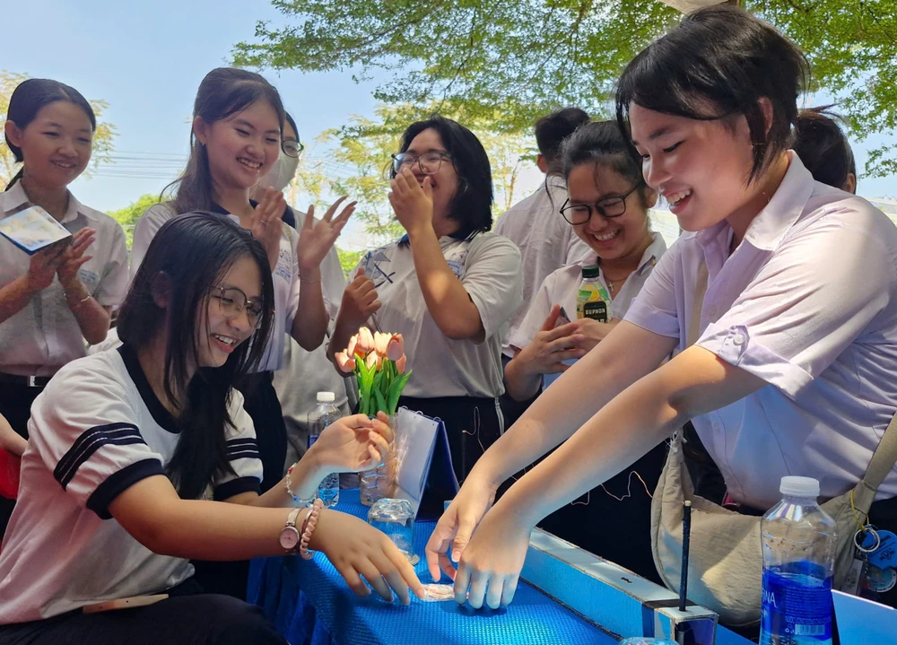 chỉ tiêu vào lớp 10