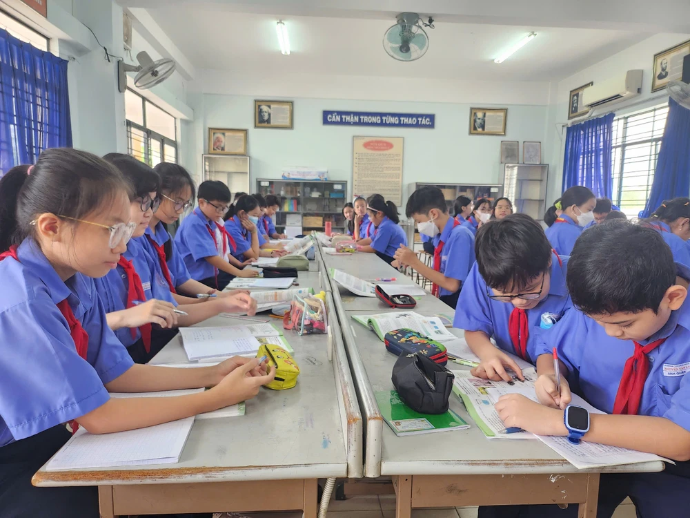 Bỏ hình thức đình chỉ học