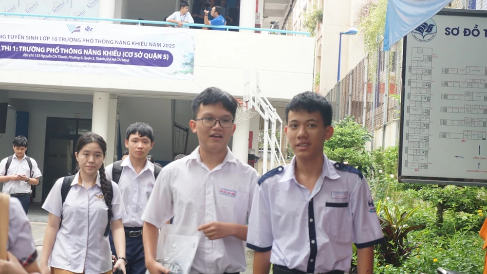 Đề thi Văn lớp 10