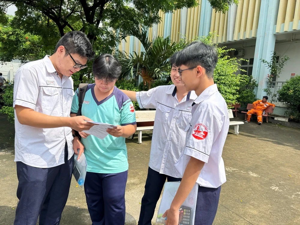 thi tốt nghiệp THPT