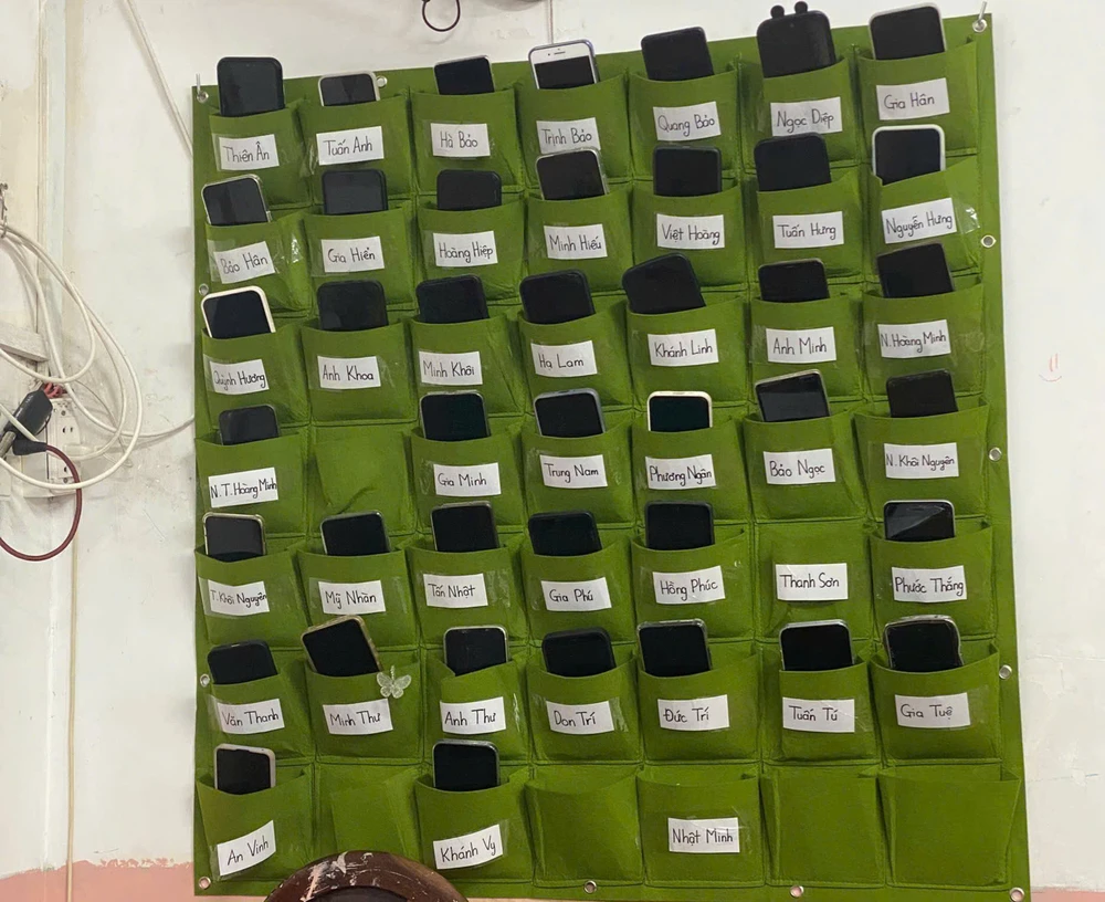 sử dụng điện thoại