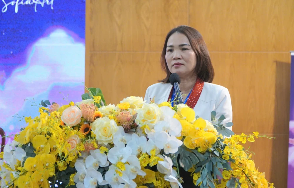 Việt điệu trăng thanh